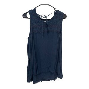 3/$15 Ultra pink Navy Sleeveless Crochet Top size M